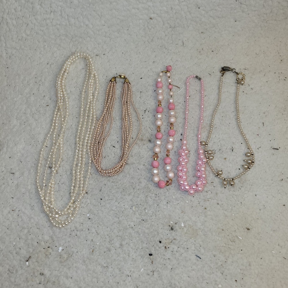Style Keywords (SEO)Vintage necklacePastel‎ jewelryMilk glassShell...